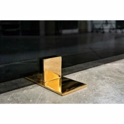 Greylite 2 Freestanding Glass Fireplace Screen | AMS Fireplace -DIMPLEX Sales Store BronzeFeetCloseUp web 37132.1675281586